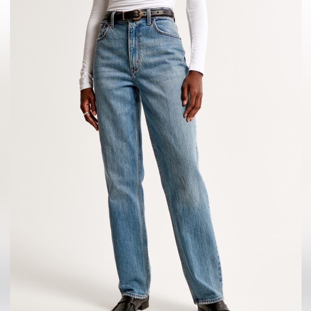 Abercrombie and Fitch 90’s Straight